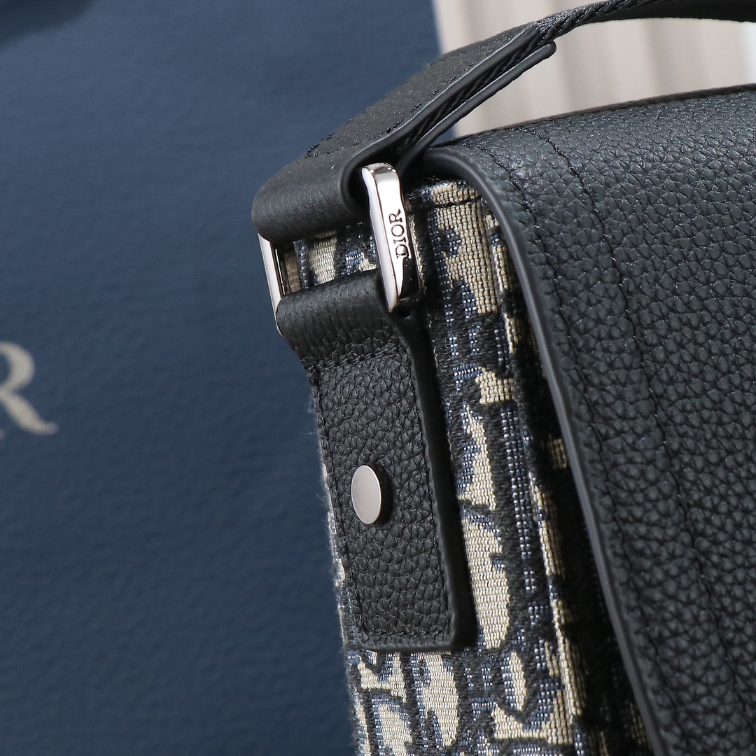 815d89d565e1176e59de1a7b909467eb_1755500300_6717.jpg 815d89d565e1176e59de1a7b909467eb_1755500300_6717.jpg