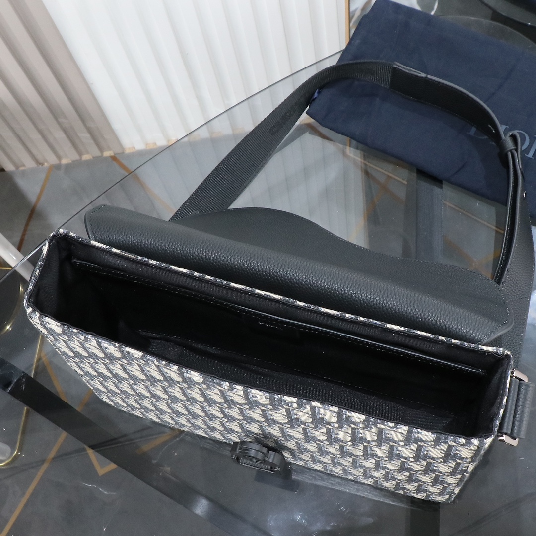 815d89d565e1176e59de1a7b909467eb_1755500428_0143.jpg 815d89d565e1176e59de1a7b909467eb_1755500428_0143.jpg