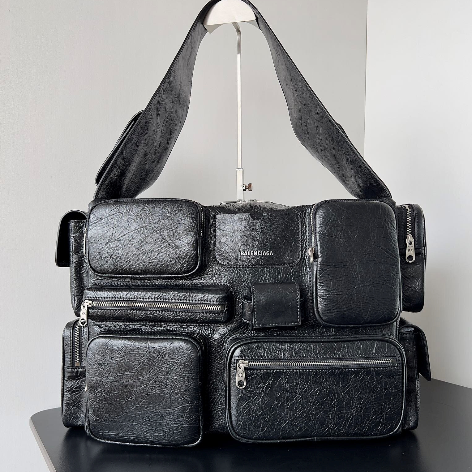 Balenciaga superbusy shoulder