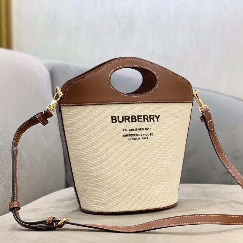 Burberry Pocket