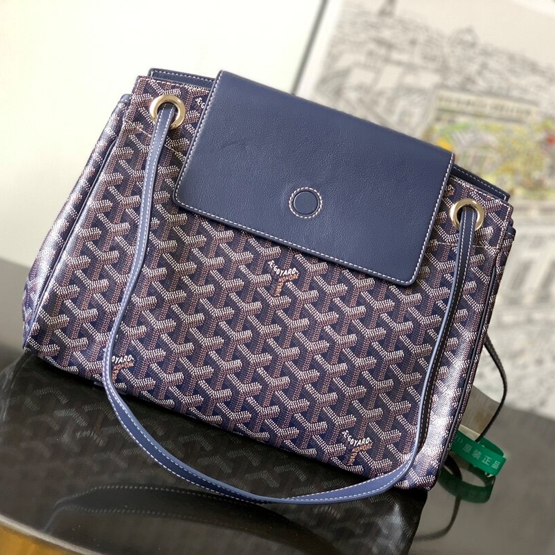 Goyard rouette 30cm x 24cm x 14cm