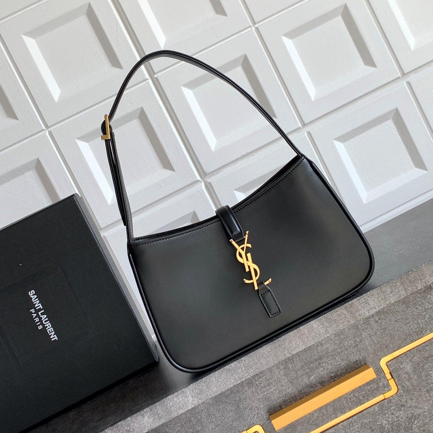 YSL 657228-018670