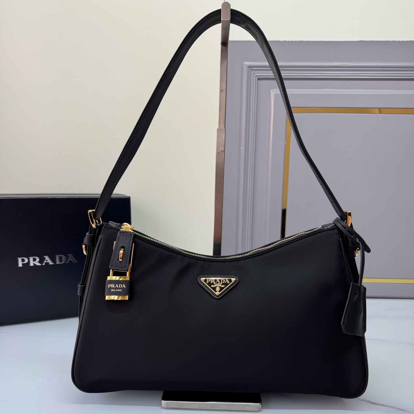 PRADA 5868680