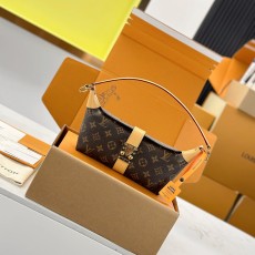 루이비통 포쉐트 미아 모노그램 캔버스 숄더백