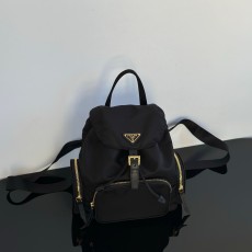 프라다 리에디션 1978 스몰 리나일론 백팩