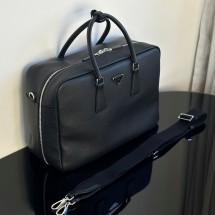 프라다 블랙 가죽 워크 백