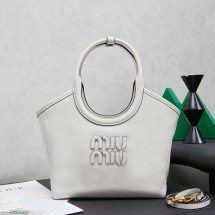 미우미우 아이비 레더 백 초크 화이트