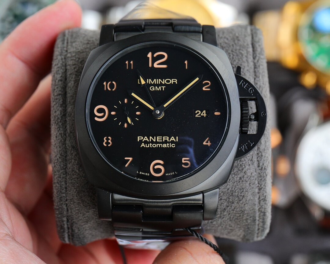 Panerai PAM001438